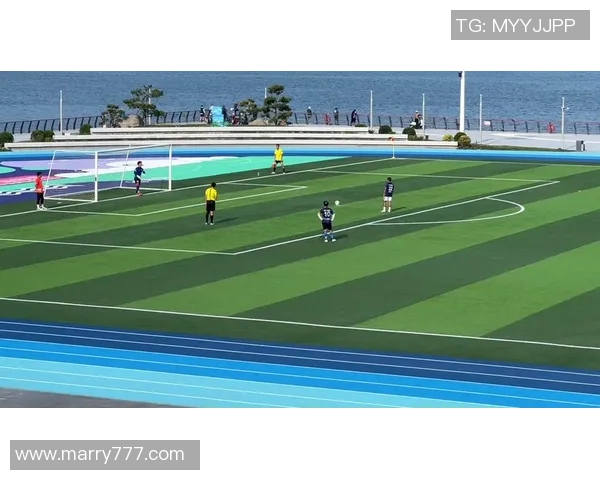 足球明星脚踩转场动作揭秘如何在比赛中灵活应对对手挑战